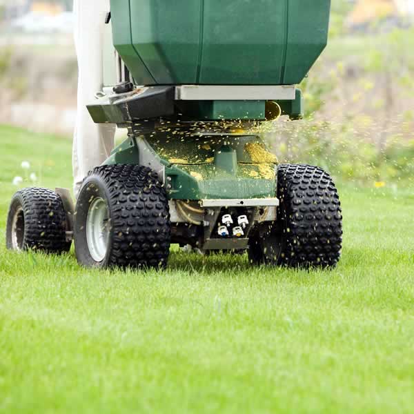 Lawn Fertilizing - Advance Lawn Service Company