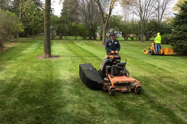 Fall Clean Up by Advance Lawn Services in Hartford WI